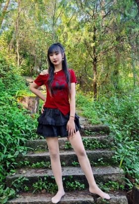 漂亮的丝袜美腿[<font color=red>5P</font>]