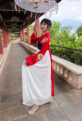 不管她怎么穿都是那么好看[<font color=red>6P</font>]
